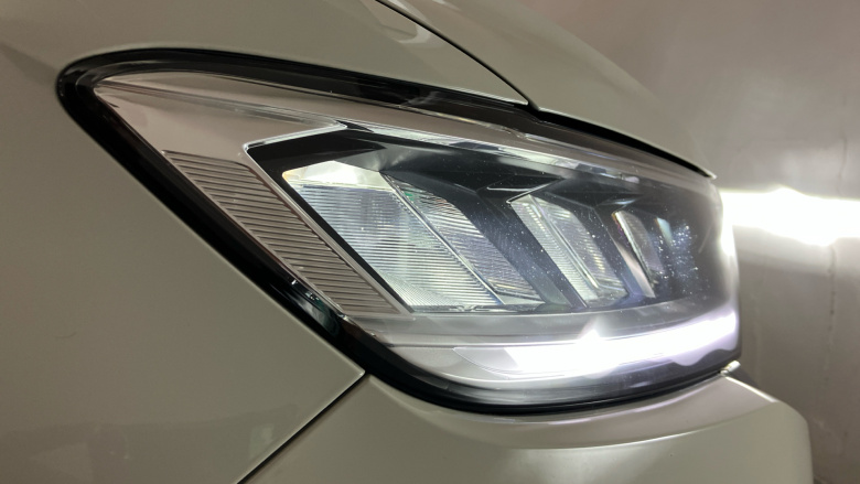 Volkswagen T-Roc 1.0 TSI Life 5dr Petrol Hatchback